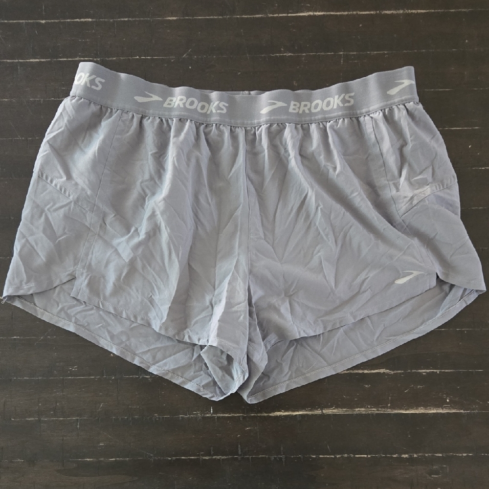 Brooks RUN Shorts - Picture 2 of 13